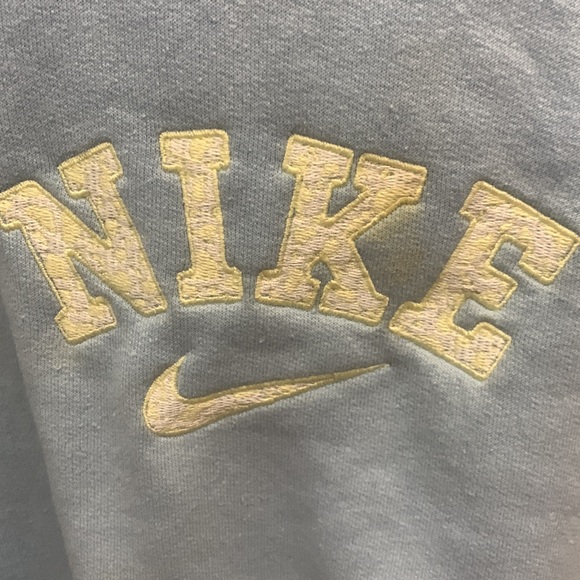 cowprint nike embroidered shirt - Picture 2 of 3
